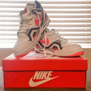 NIB Nike Air Tech Challenge II
